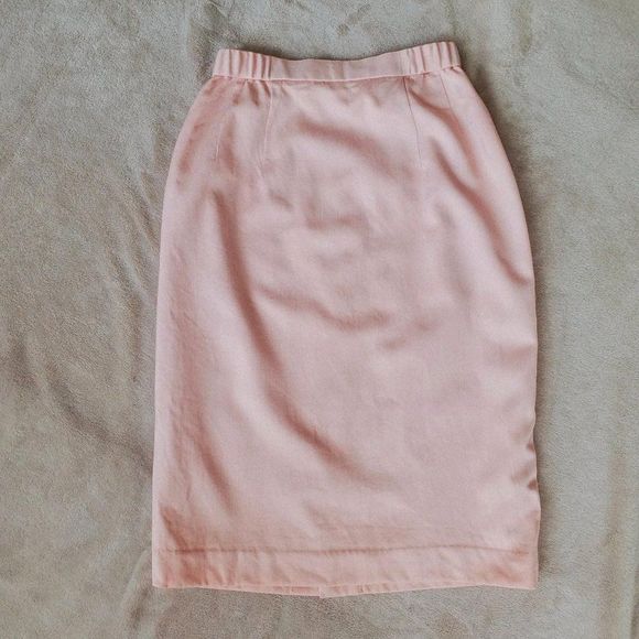 Reonoble 1975 (Japanese brand) elegant faux pleated pastel pencil skirt🍨 - Picture 1 of 4